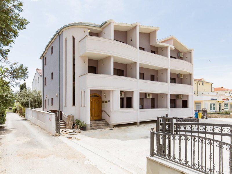 802763802940AB7EFFB17B293E828800