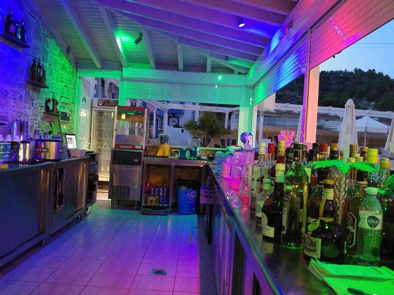 A76B3759C4DFE8ABDE8FAC2E54BC2F85