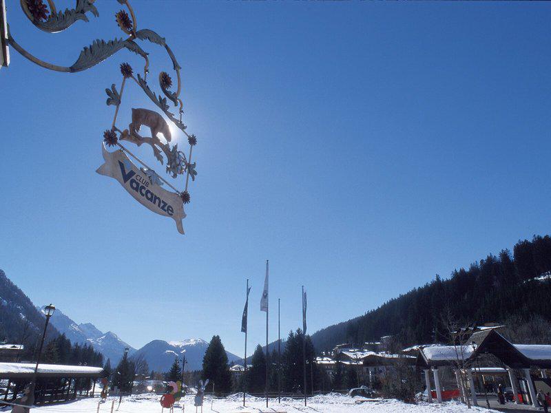 DF765B32698A17BBE9415A042C549D5A