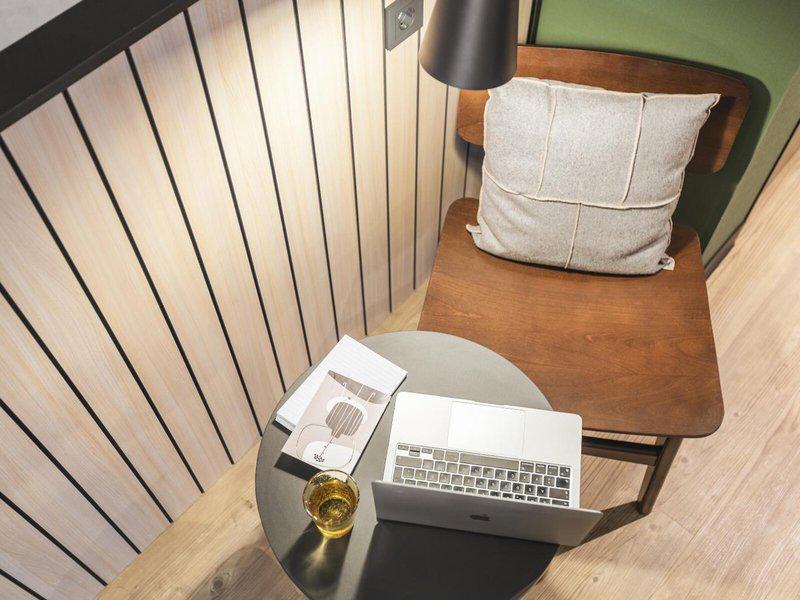 F23333BBDE9115C2305A5F71CE1BC95C