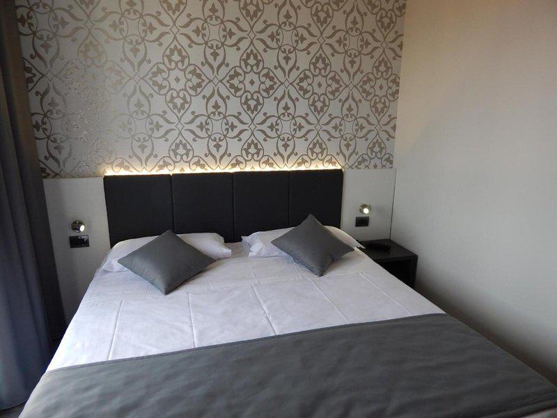 09476C6E5A442B590D35235640D2F899