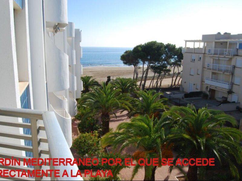 AE57EC9A8D14AAB2E053EF34D7F42C2D