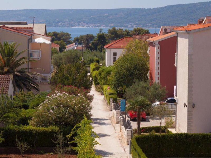 86ECAA89D77D949E72717CC72FB38C44