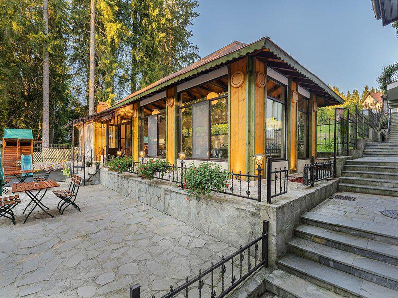 E9AF5F1A642295567944EBA20AF1D3D5