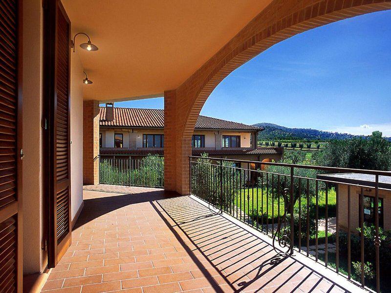 BFB3C36E29B8E47A6CD52968B2141740