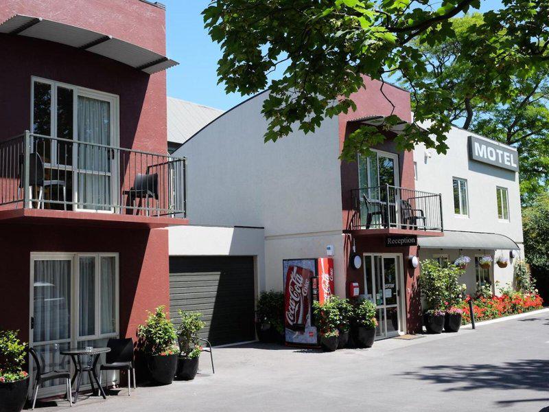 1E975F48DBF92FED101BA18C6B5662EC