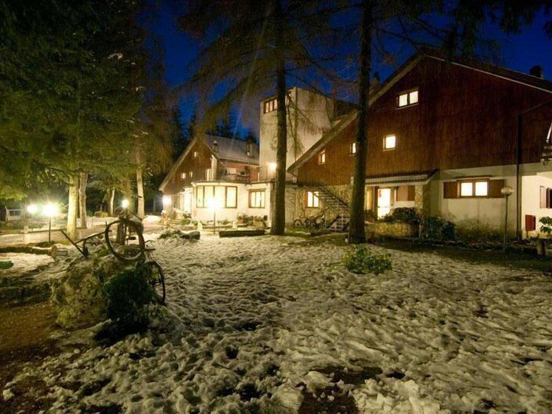 5B740A5F3A53FDA80952A01A551F7A82