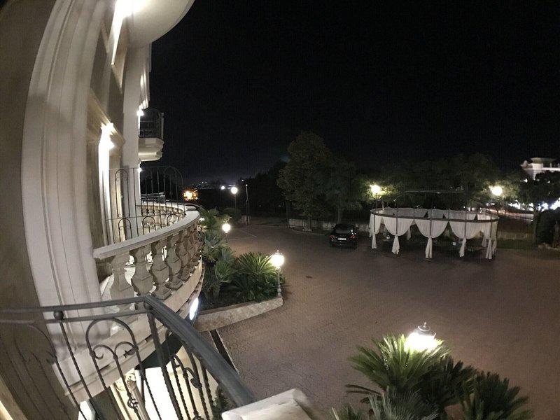 56EA06D5265443C36F747861A88E6D3E