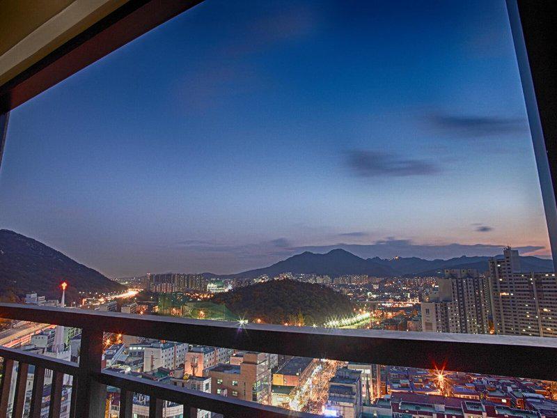 4FADE7FC6B03C9B2774F45E9D17B2ACA