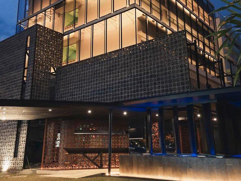 E1F232ABEE74269F0463E1BDAF8E5292