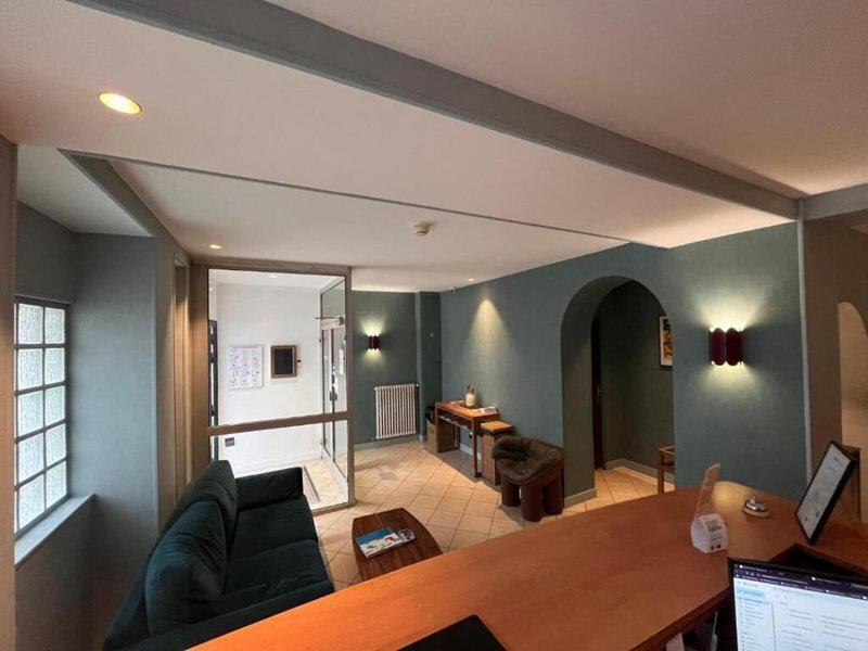 D22AD3DD0161546B7CB1B337EE65BB3E