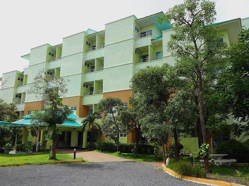 B2CE5826A3D3C66AF61FF983DB0CB700