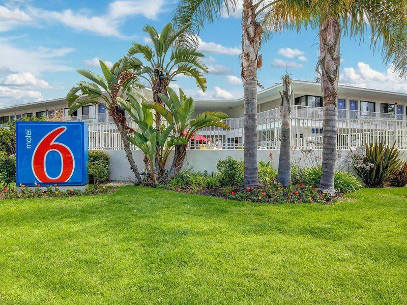 D826B930E1F2A4749CFD25B9D9C8E736