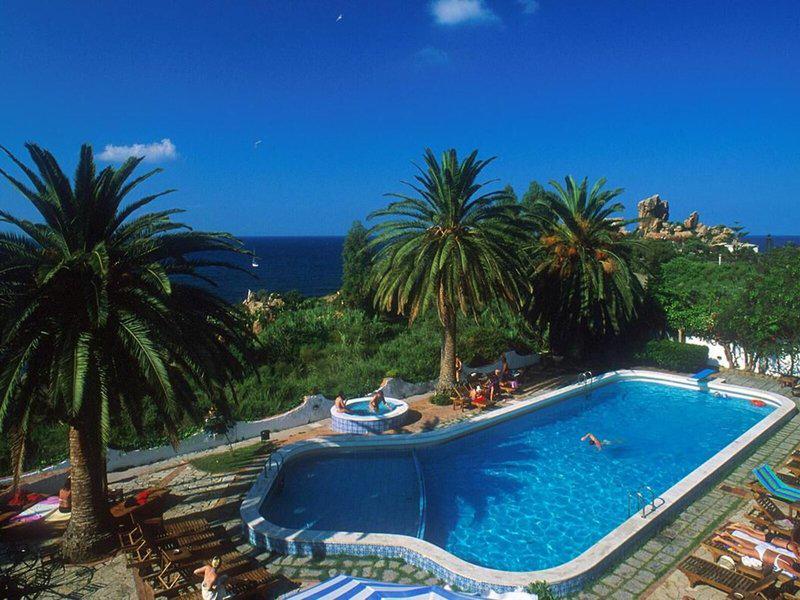 7299AA1ED2DBF97F50B9358B3235F162