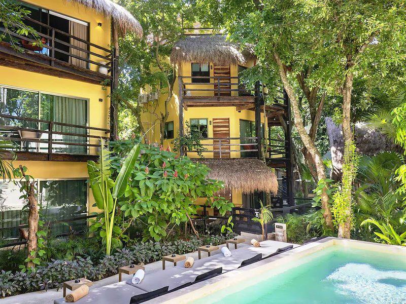 2153F56799C9EEC6C0315A6B7D63E166