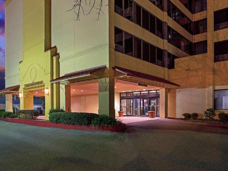 4EBC8398DFF03C4E6E610D83E4CD0E08