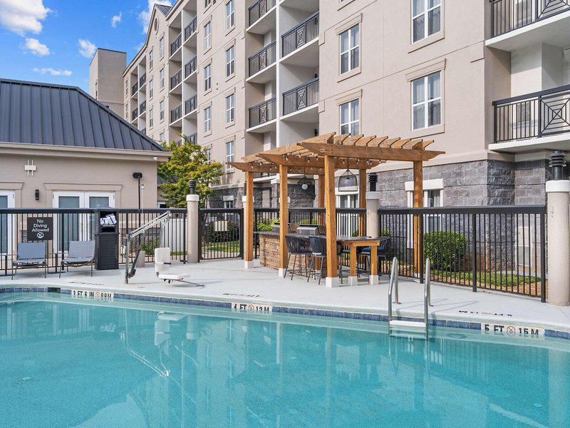 E2BCD5AAE24520C87161A2FEFF44C2B4