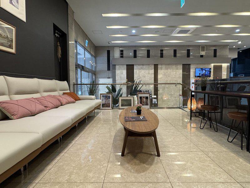 62F8EAC3E9B3184B66B0A393A1D916E9