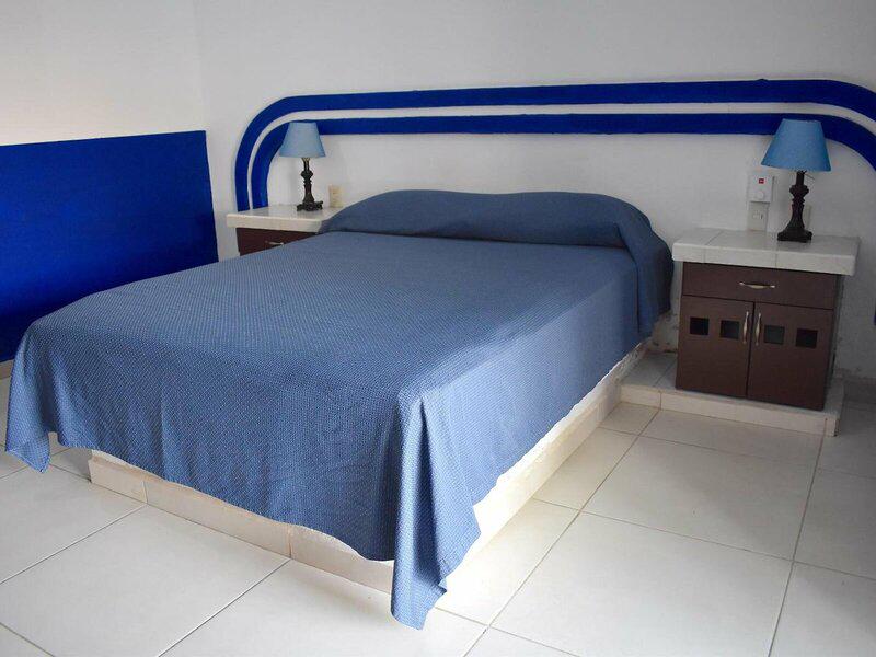 Hotel Plaza Almendros