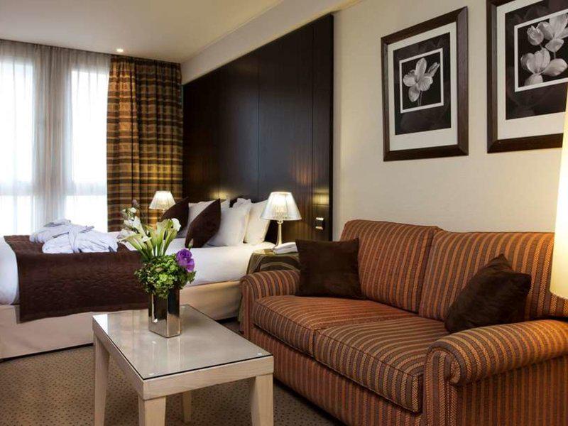 CE94AD1A4271BAC84B4D159767A590DB