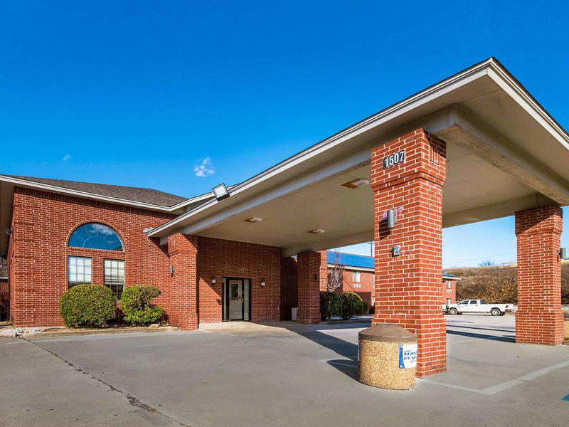 EAF925892393B088C457A8769E37C44D