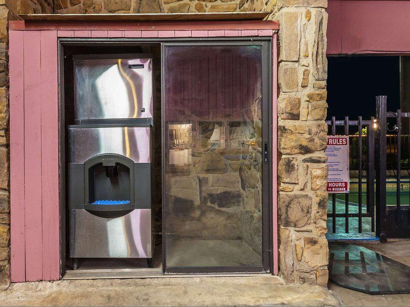 96D5DDFB6D69261296AFE17134252604