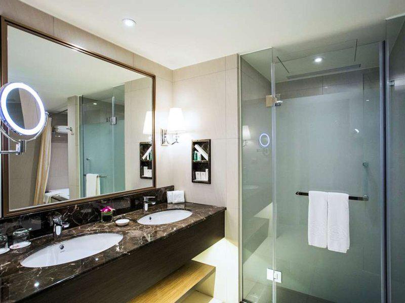 BC3499E243A73B9DD1FB566868A73EB2