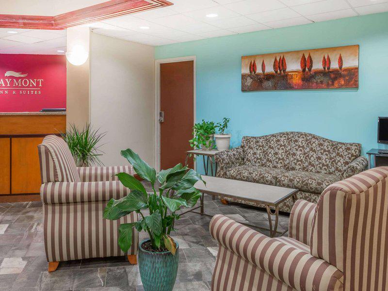 EDEE9C1E6D074CB5918271B0F91B659A