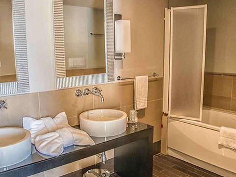 7A915B21A25EA5313D6B47438276CDE9