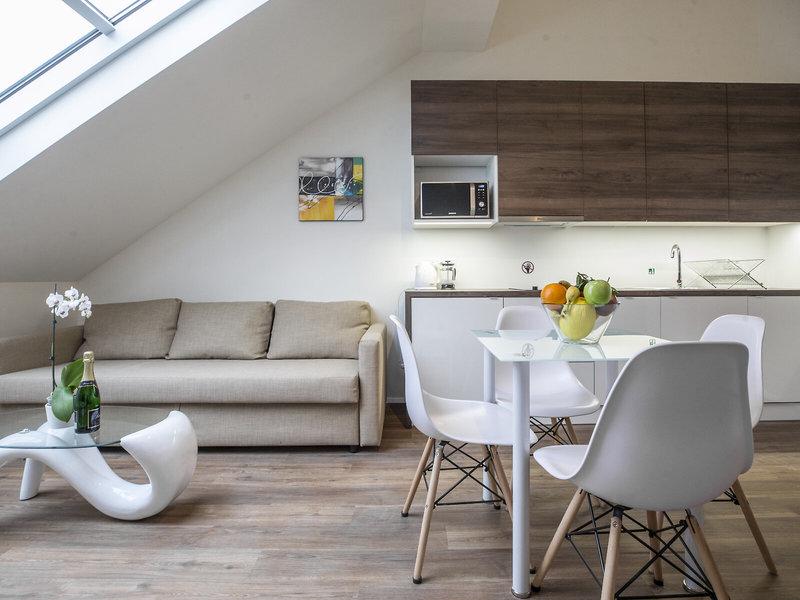 77CA675AABE0F71FDF4B85AACD5DDBF2