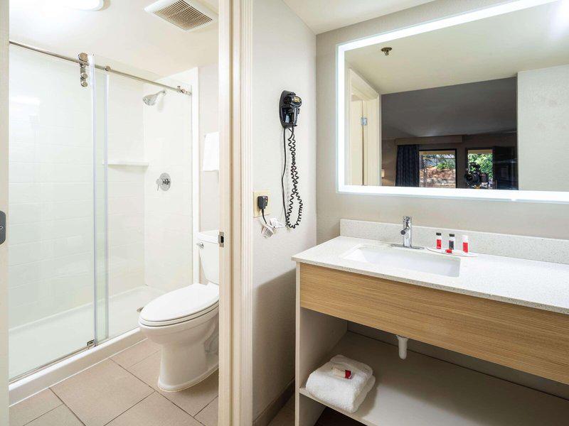 8A37FF238B1A01D7131918E0AA9D67DD