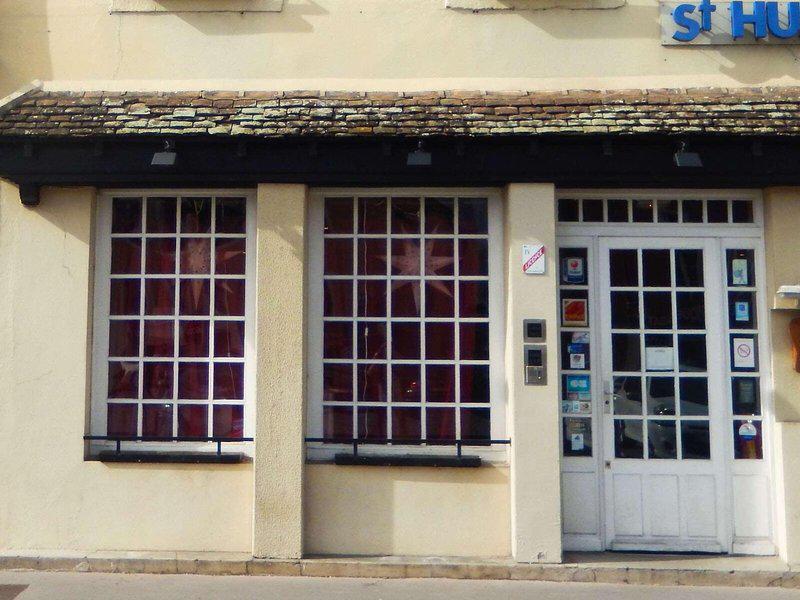 B43B3CDB4B81EA6977838591624453AA