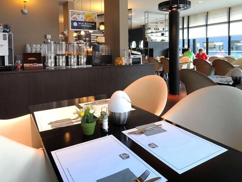 D84353DA7F2B0FF657F643CA2D929E25