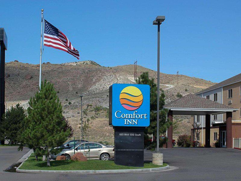 D195CFB2F4218C51CAE280DD4CFE437C