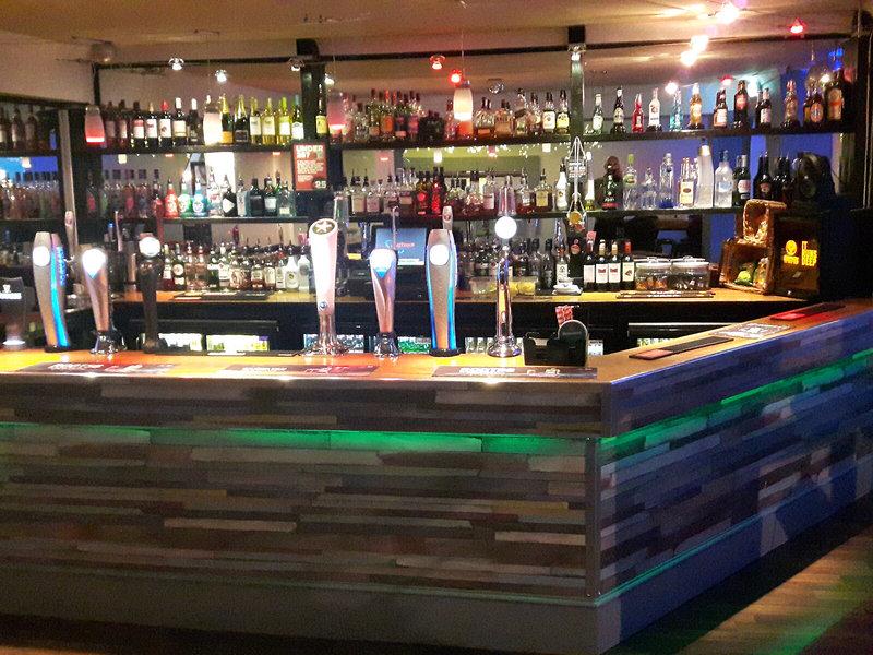 8F3C533E4858CC4F0F07419C4BB76C42