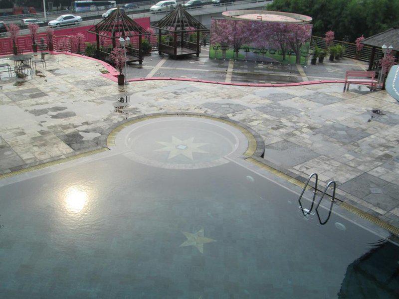 A8F135D2D453D2AC2416B2CDBCDD8E7B