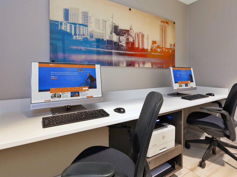 7E85AA691EBBF01BCEA0A37202D33AA1