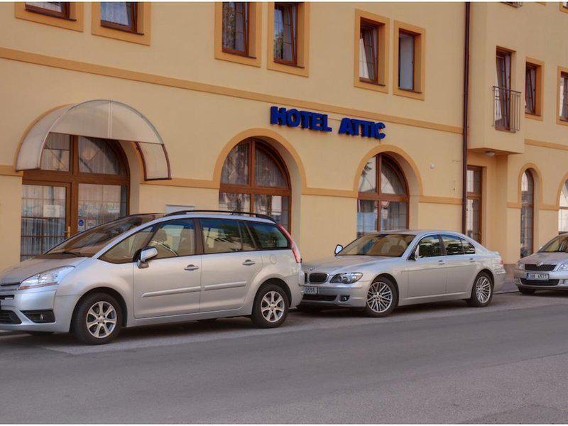 8024CC12E1B604A144AAF21C3376015A