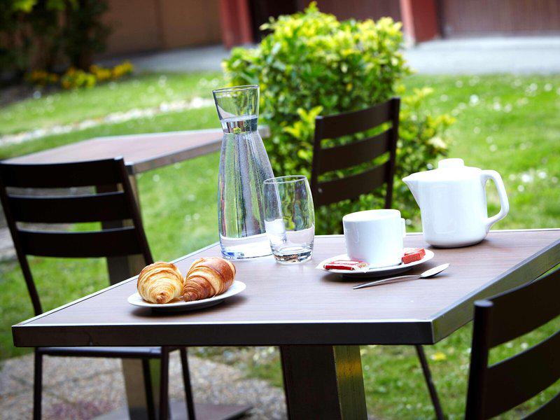 6779AC34C415CB92E3C8ABC288BEE0EE