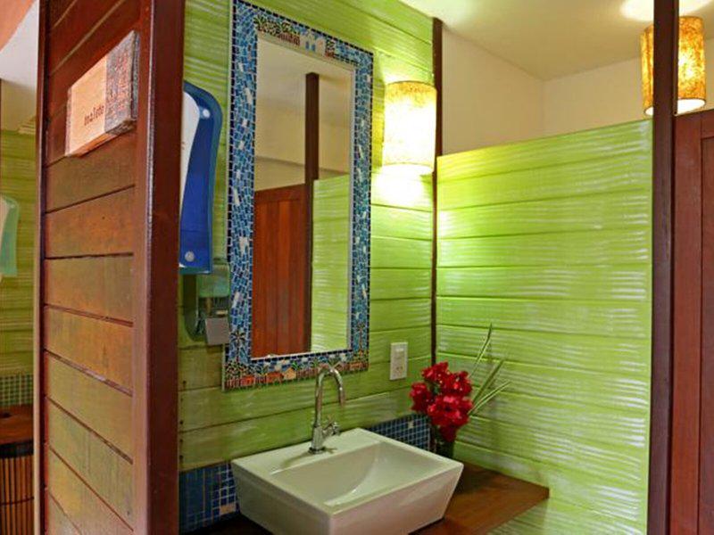 F9D26B37884AFAF9D421D337B5A65E54