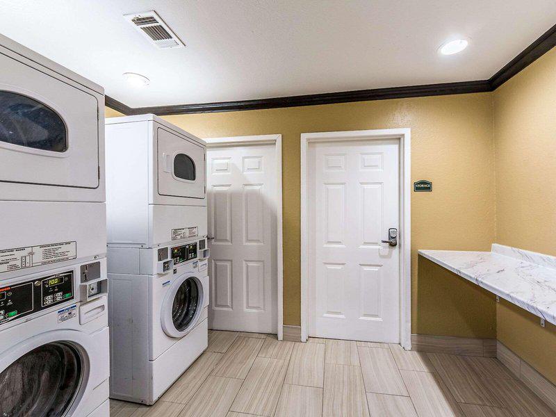 752AED8BABC3493261E2B8867AD1C8E3