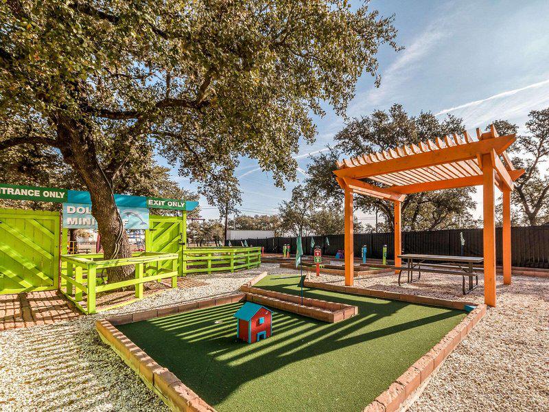 EF089FB5F53E7F7079A33D98DEDEDEC8