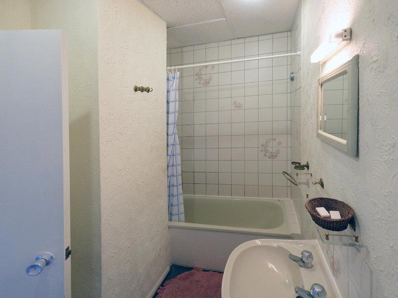 2419E82A81D0B230F92116B9B302FC32