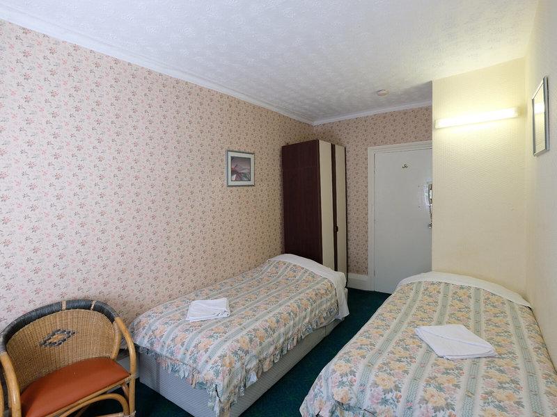 FDD75C2D7151532E2BBF7C0D1D1F4265