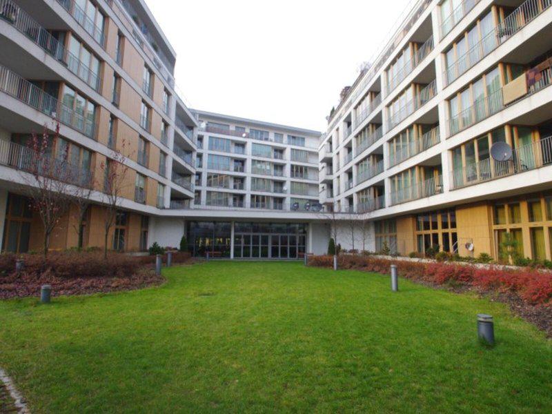 D72306F305D206DD1D66BD7D076DE34D