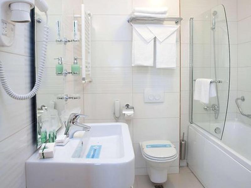 0B07804D1C4E436A2D3B632315E1FB5C