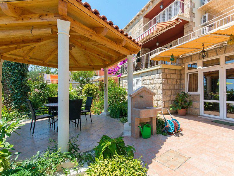 5A17E9E17D179D6603E2B5E7AB85089C