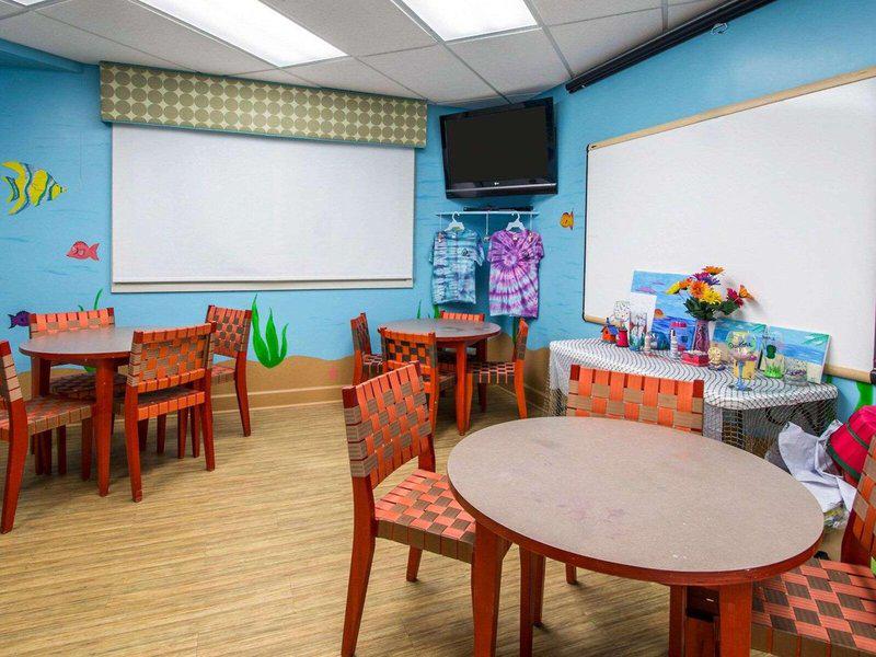 DB1955A733060FDA16F6CA8BE2213FC0