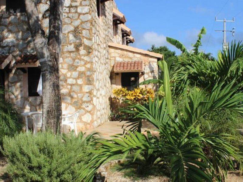 BBD8951C5A08A14D023853AE7E41024C