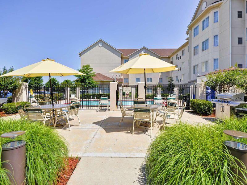 1786201ECCB81162F3BED44AD36C6AF6